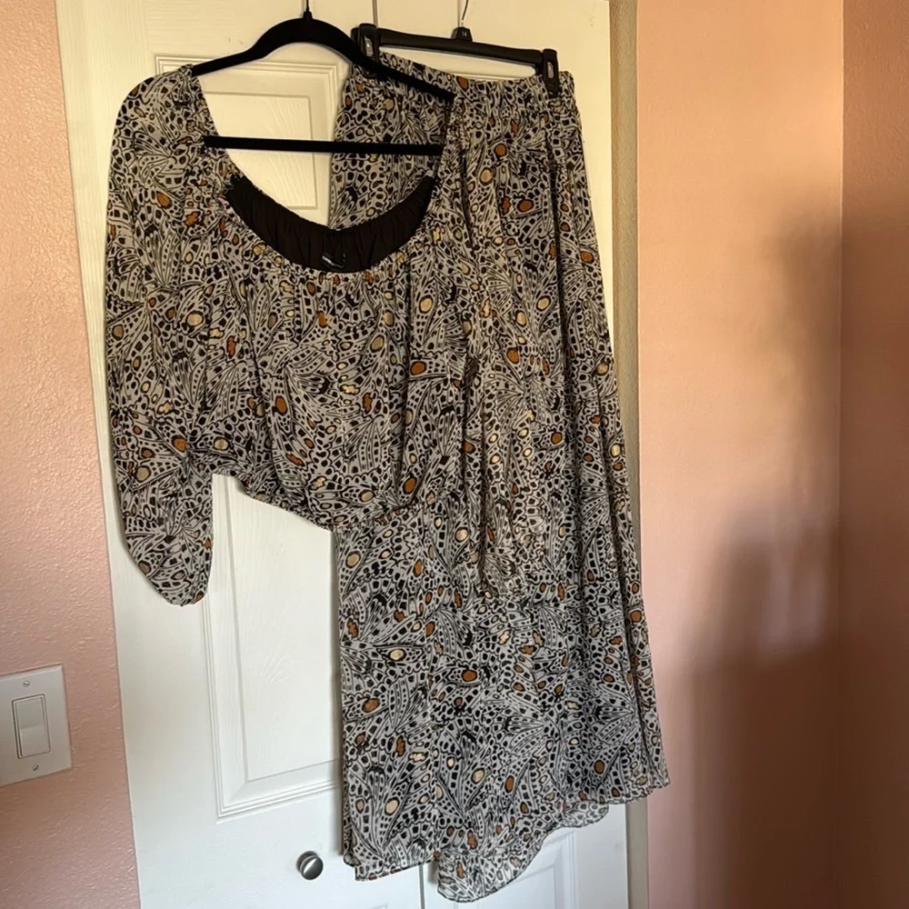- Express x Rachel Zoe 2pc outfit with cropped shirt and maxi skirt - Picture 2 of 9